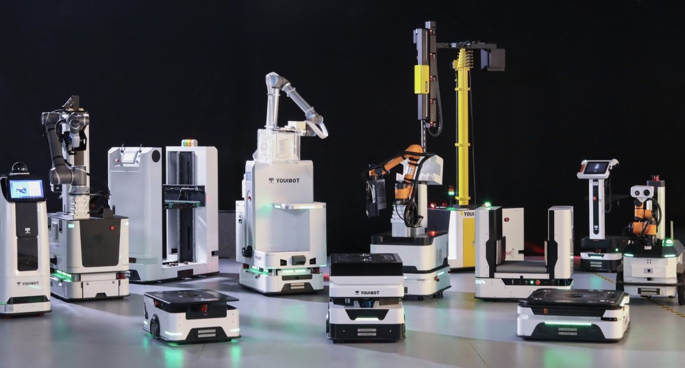 90后博士闖深圳逐夢硬核科技 解困工廠勞動力，讓機器人成為教育新星